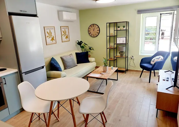 Diamond Apartment